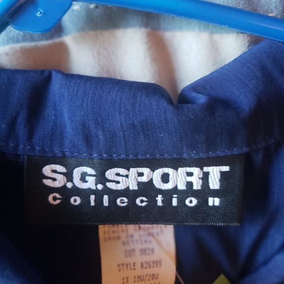 Womans Blouse - Picture 3 of 5